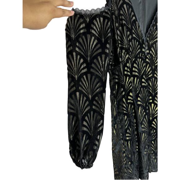 Alice + Olivia Arla Cold Shoulder Black and Gold Fit and Flare Mini Dress Size 2 - Picture 7 of 12